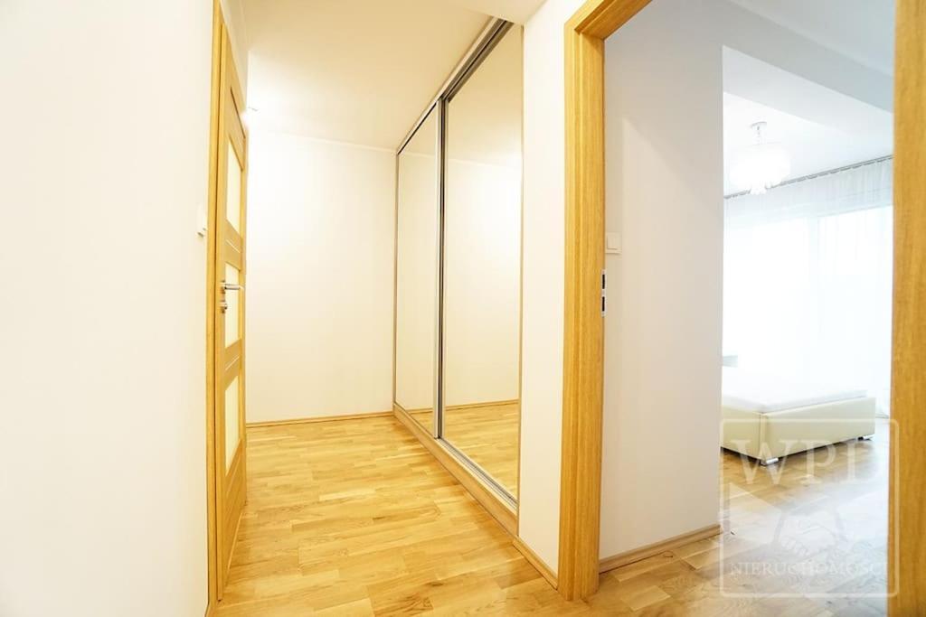 Modern Apartment-City Center-New Building-Garage 브로츠와프 외부 사진