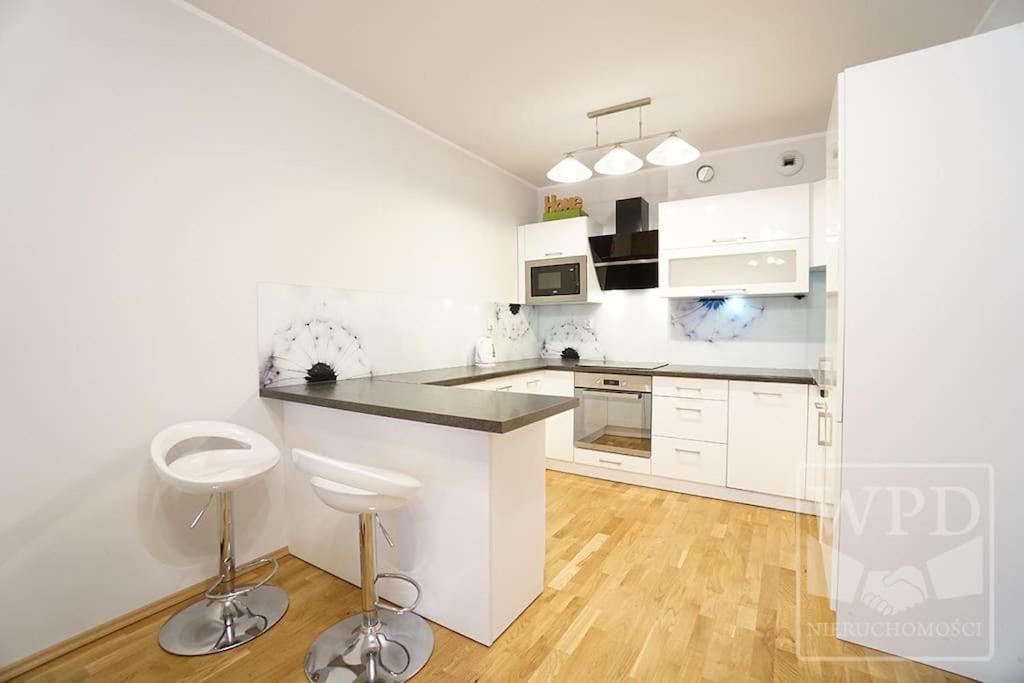 Modern Apartment-City Center-New Building-Garage 브로츠와프 외부 사진